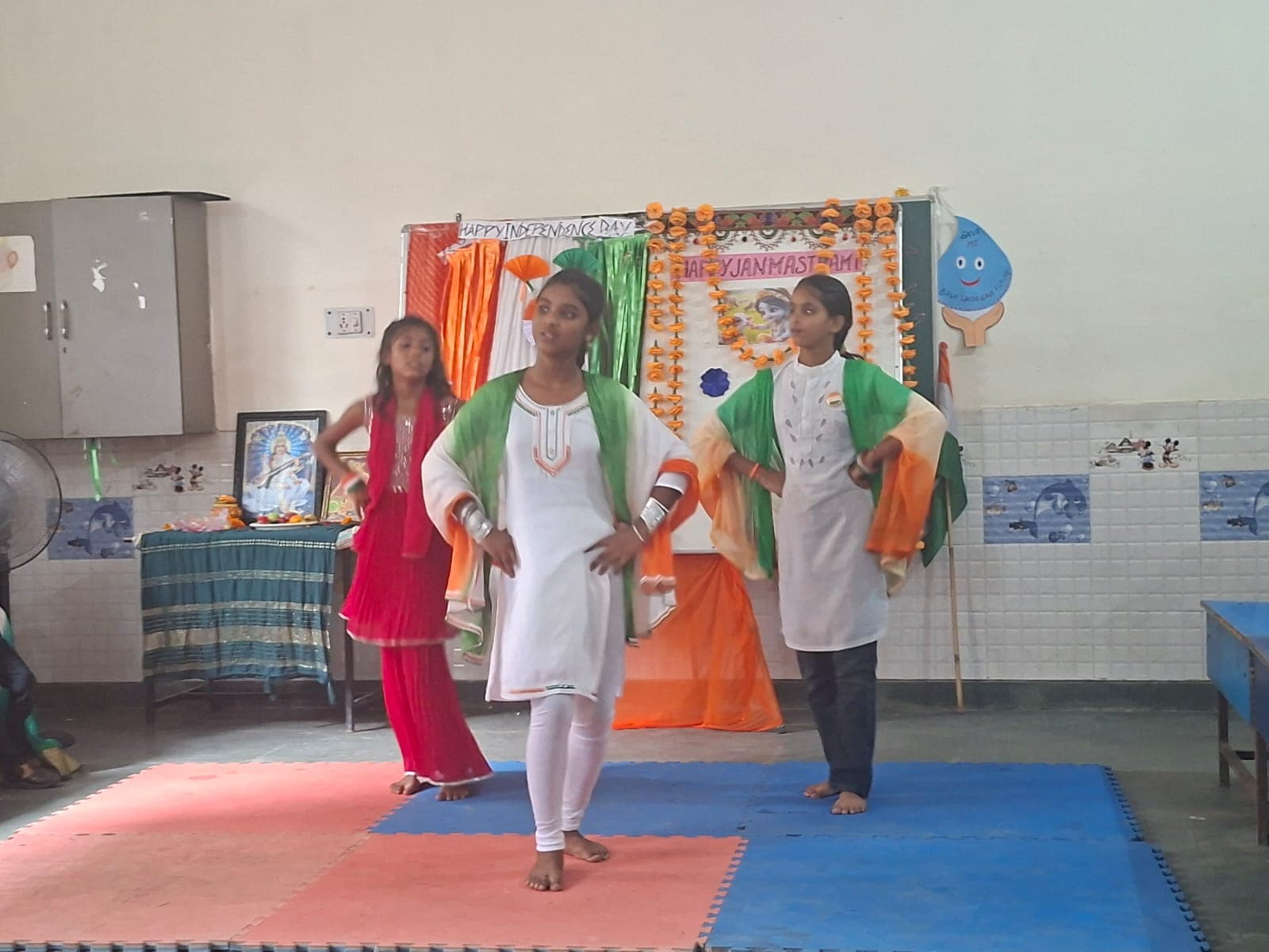 School Moment 12
